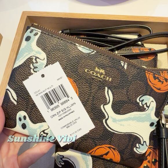 NWT COACH 2025 Corner Zip Wristlet With Halloween CCL21 Gold/Walnut - Picture 3 of 5